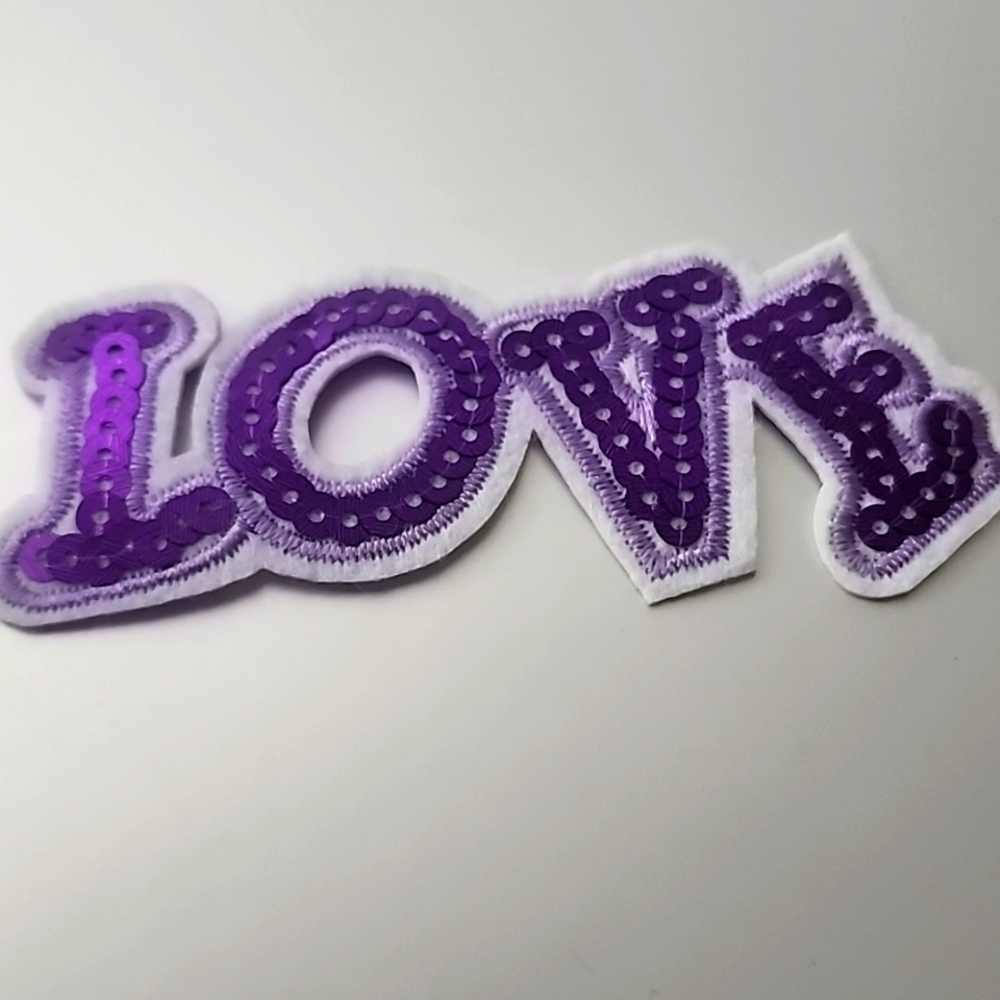 SPARKLE SEQUINS LOVE IRON ON PATCH